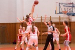 basketbalový zápas kadetiek medzi Zvolenom a Bystricou