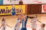 basketbalový zápas junioriek medzi Zvolenom a Slovanistkami