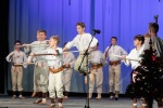 folklórne vystúpenie chlapcov a dievčat v DK ŽSR Zvolen